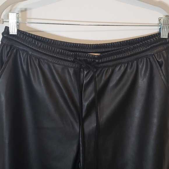 A New Day Vegan Black Leather Joggers Pants Size Medium Stretch Brand New - Picture 7 of 15